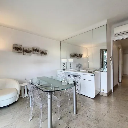 Appartement Cannes, 2 Pièces, 4 Personnes - Fr-1-470-9 *